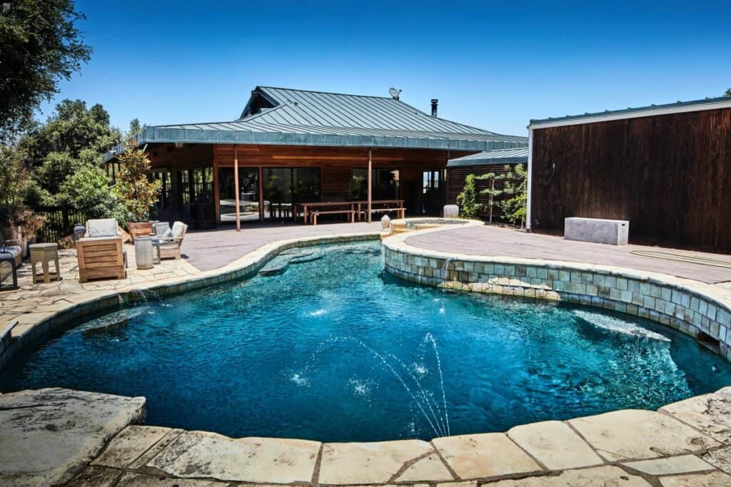 pool at a topanga ranch
Micro Wedding Venues in Los Angeles