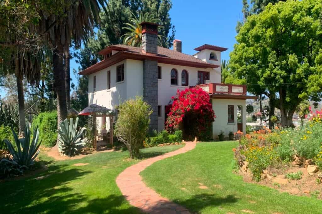 beautiful mediterranean style mansion